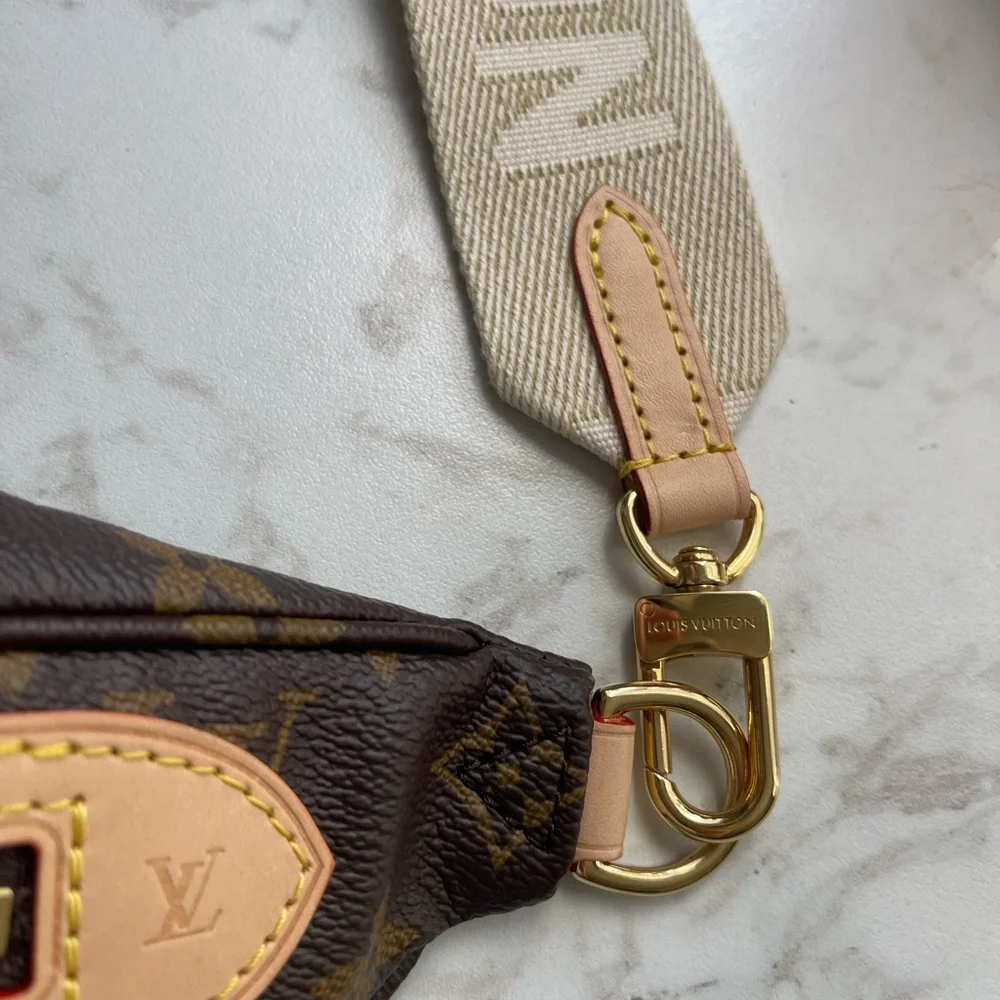 Louis Vuitton Monogram High Rise BumBag - Picture 4 of 14